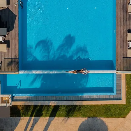 Louis Althea Протарас